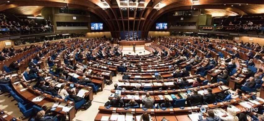 сурогатне материнство