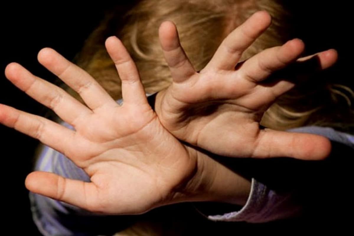 створення дитячої порнографії