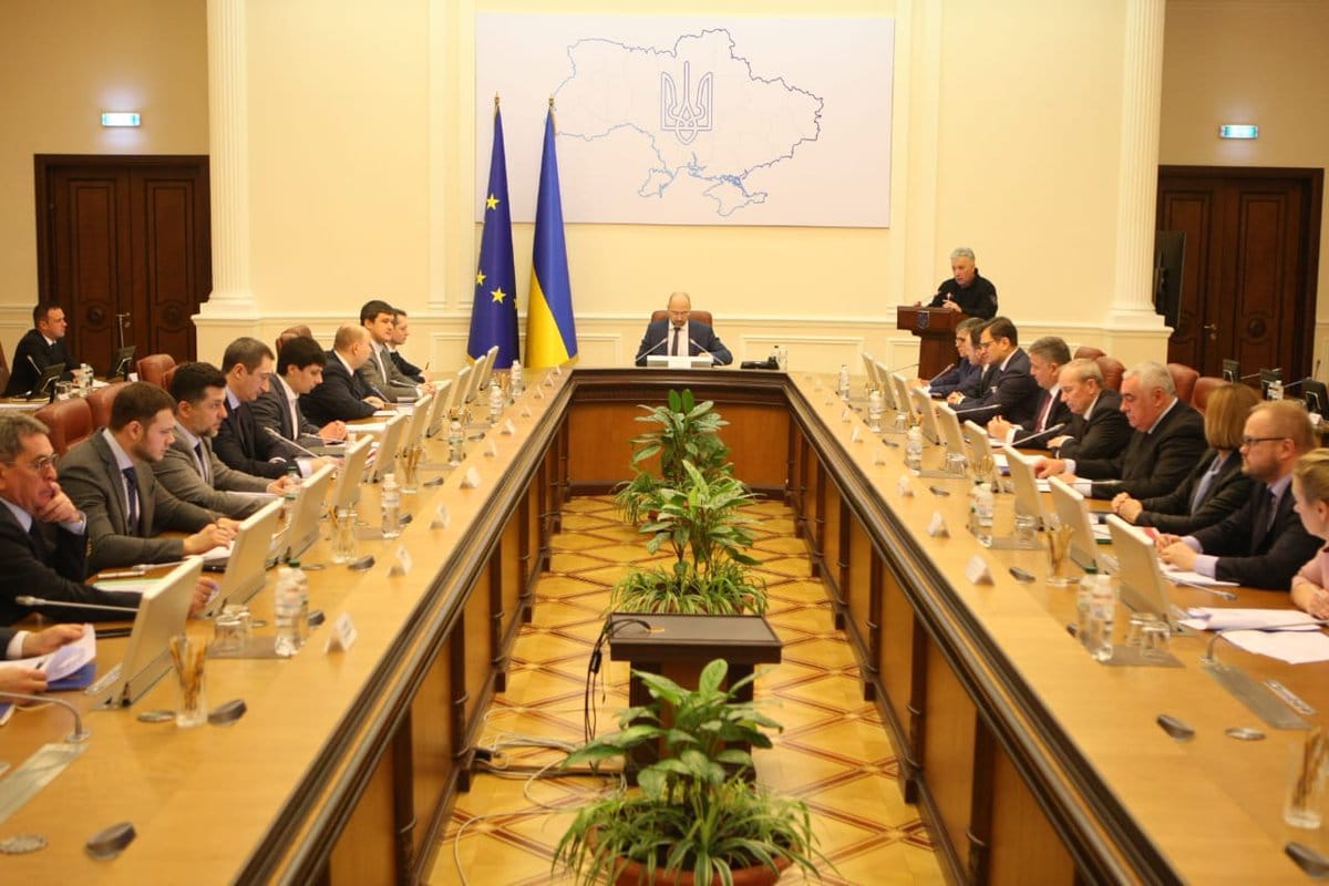 обмеження пасажирських перевезень