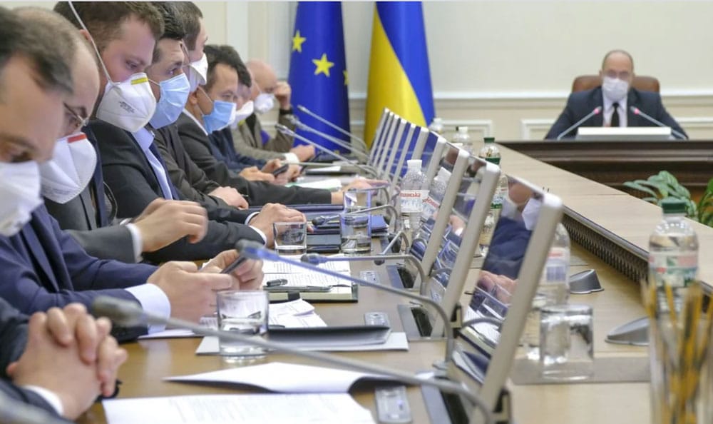 послаблення протиепідемічних заходів