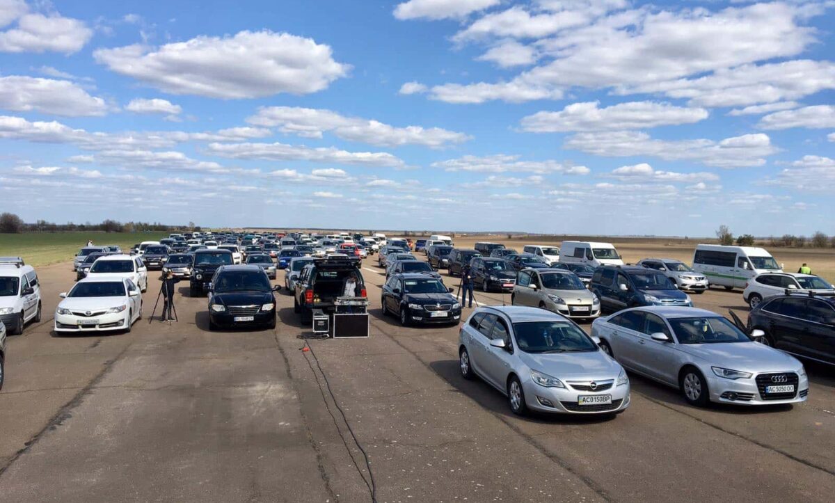 богослужіння в церквах