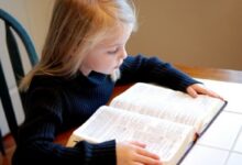 вивчали християнську етику