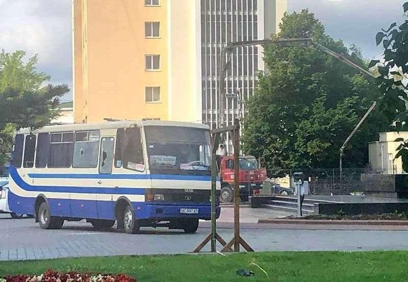 чоловік захопив автобус