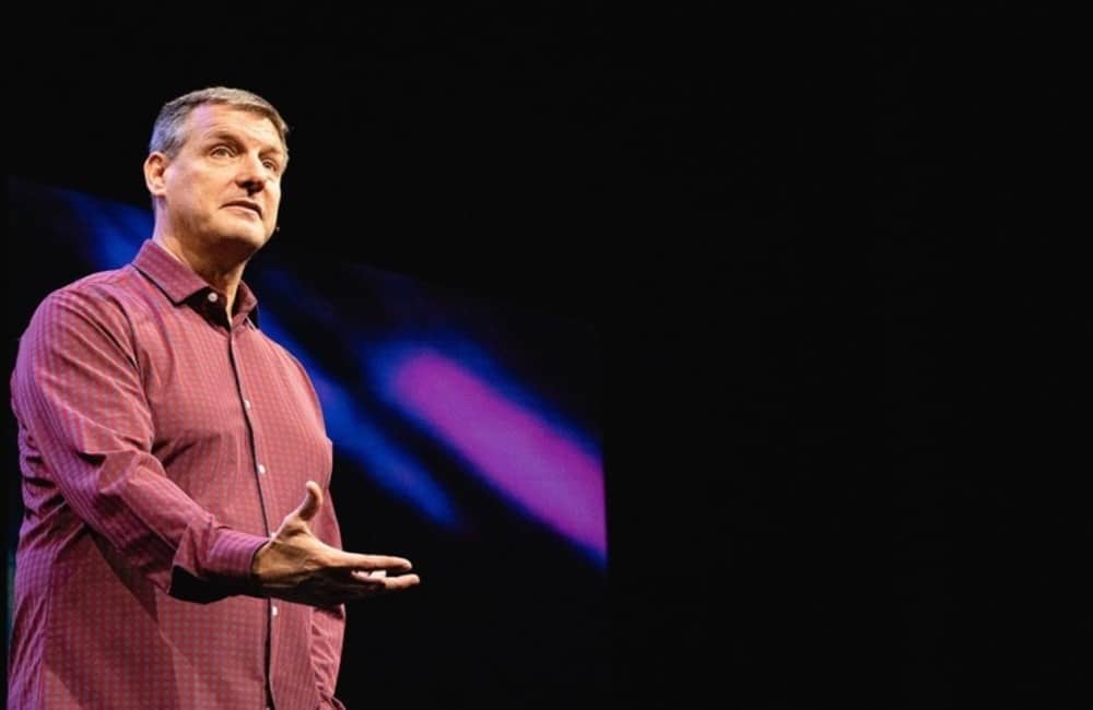 старший пастор