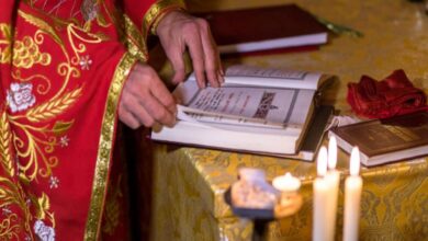 Чи може священнослужитель бути депутатом