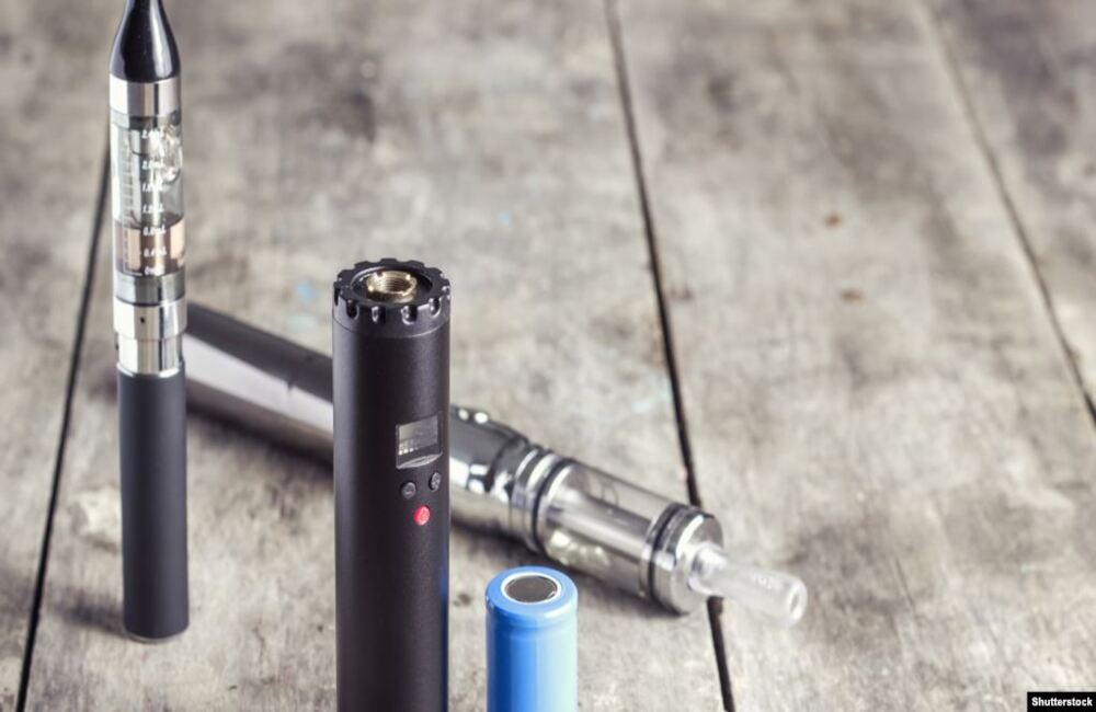 продаж електронних сигарет