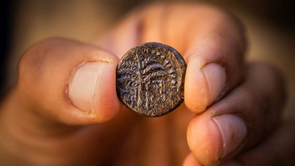 знайшли стародавню монету