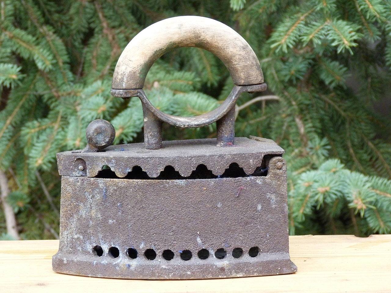 користування праскою