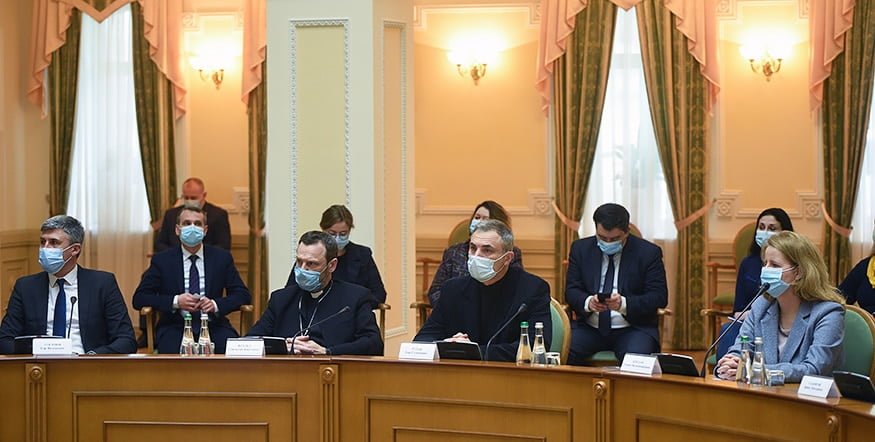 Прем’єр-міністр та Рада Церков обговорили карантинні вимоги на час Великодніх свят