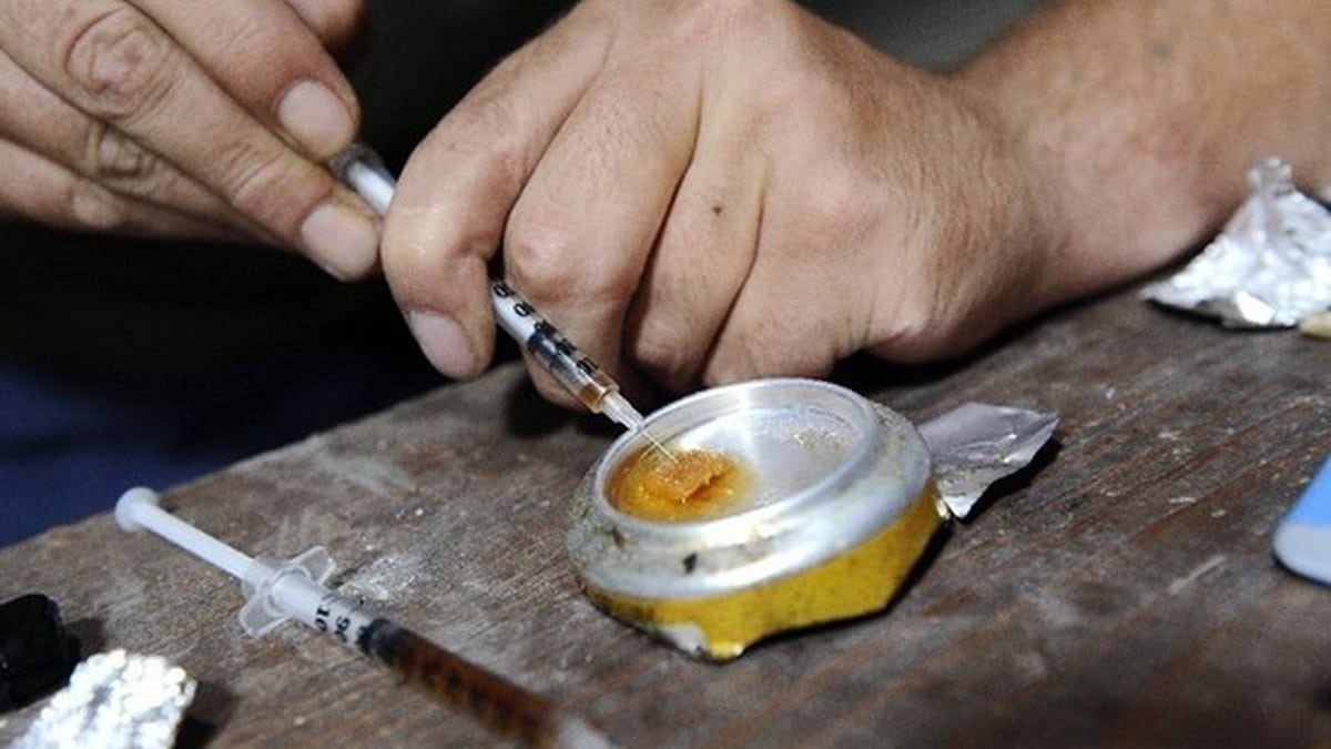 наркозалежними