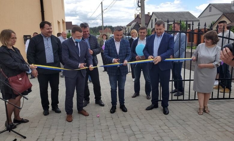 відкриття двох будинків сімейного типу