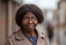 звільнено з роботи