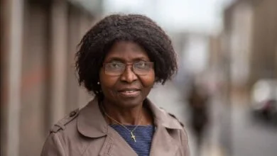 звільнено з роботи