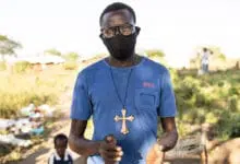 обезголовили пастора