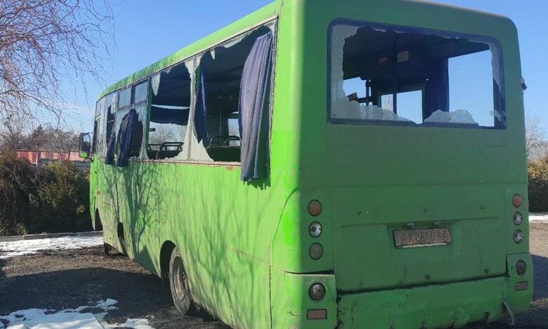 оккупапнты обстреляли автобус