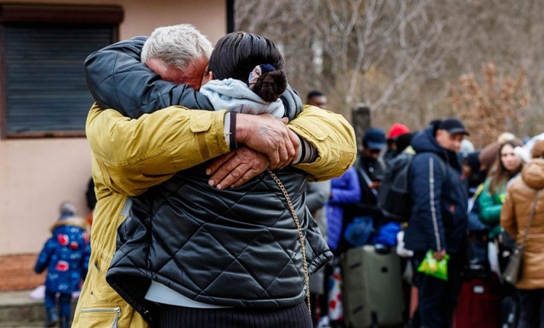 разделиться с семьями