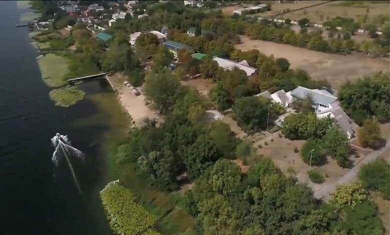 захопили Таврійський християнський інститут