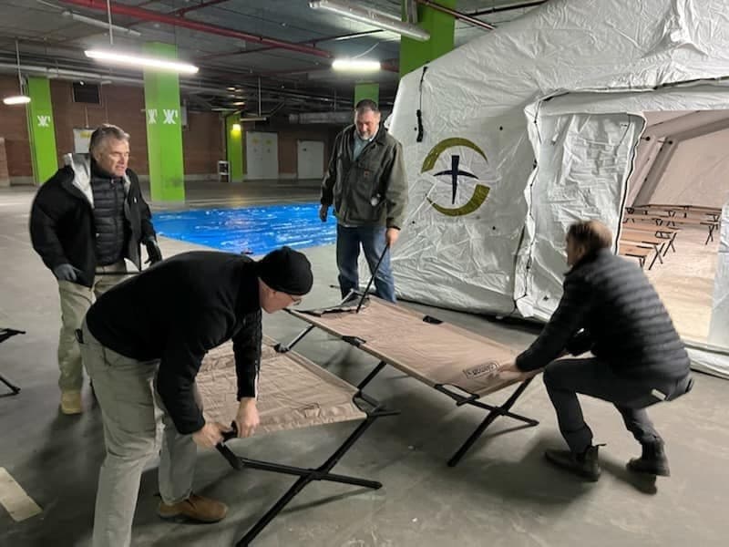 Міжнародна організація «Сумка Самарянина» відправила до України обладнання для медичних шпиталів