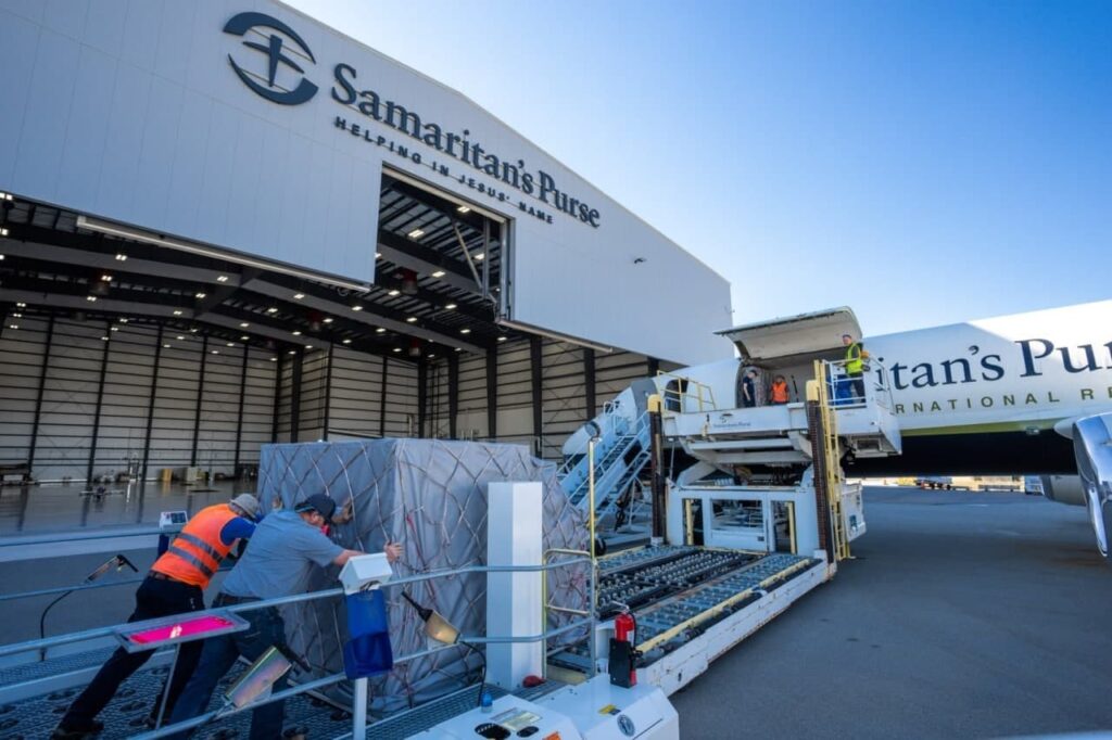 Міжнародна організація «Сумка Самарянина» відправила до України обладнання для медичних шпиталів