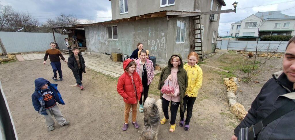 Майже вся Херсонщина в окупації, однак церкви продовжують проводити богослужіння, молитися та служити людям