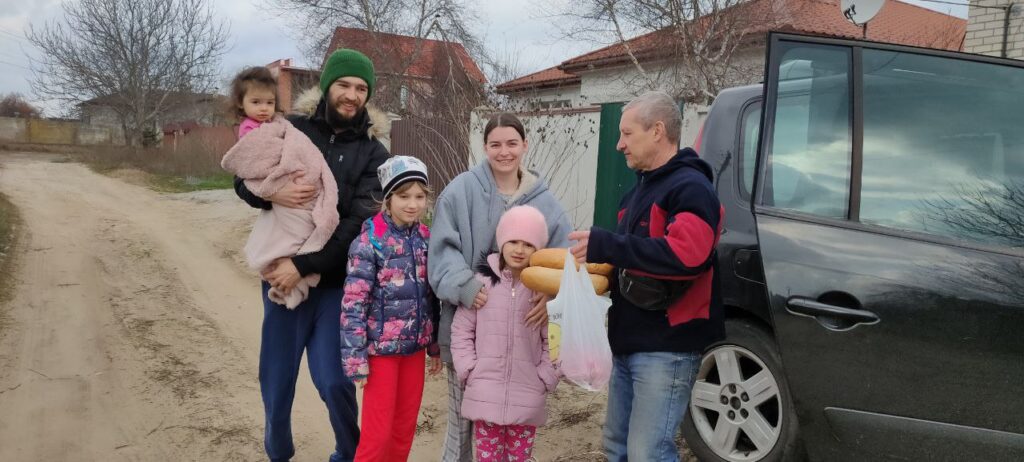 Майже вся Херсонщина в окупації, однак церкви продовжують проводити богослужіння, молитися та служити людям
