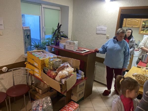 Рух «Всі разом!» надсилає гуманітарну допомогу під час війни: огляд першого етапу