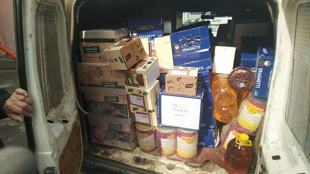 Евакуація та гумдопомога: на Миколаївщині тривають бої, але церкви продовжують служити людям