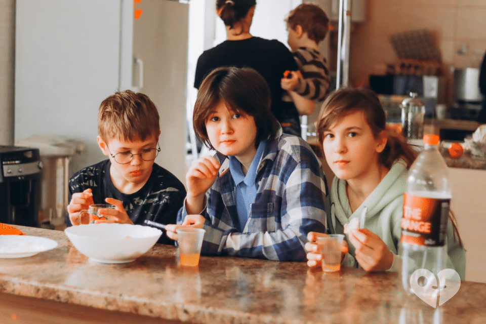 сприяння гарячої лінії фонду