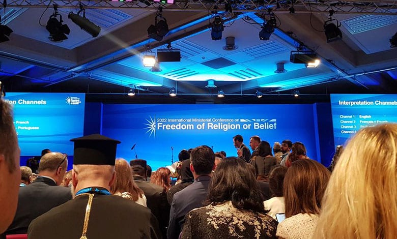 щодо свободи релігії та переконань