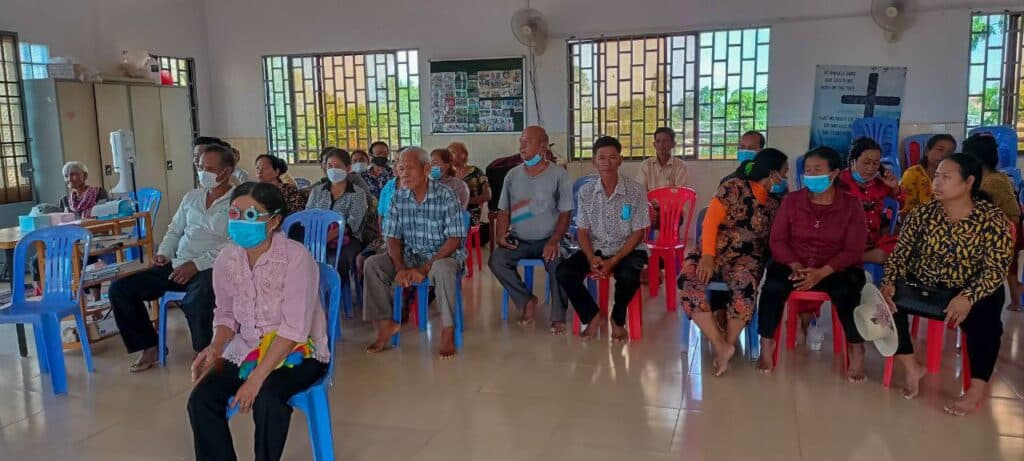 Благодійні очні клініки допомагають людям різних країн чути Євангеліє