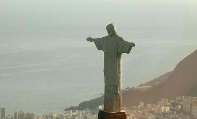 статуя Ісуса Христа