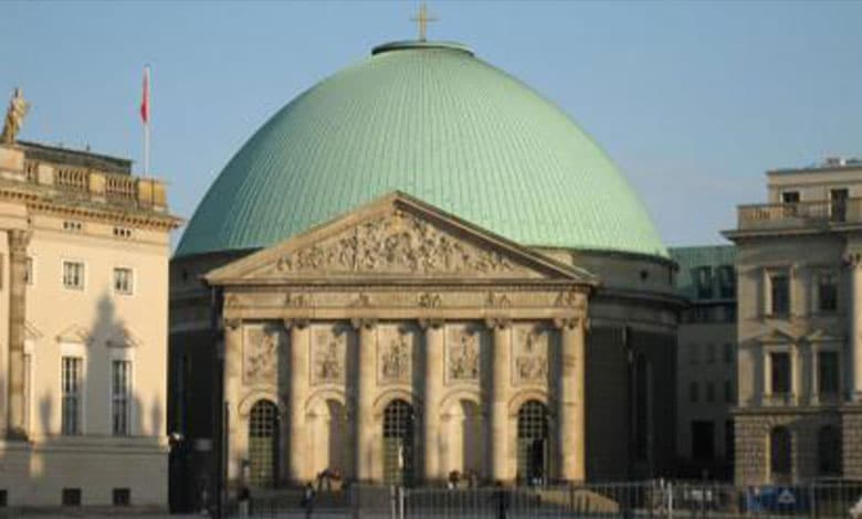 напади на християнські храми