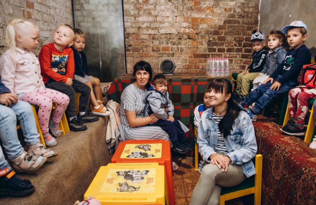 Сьогодні – День Молитов за Мир в Україні. В часи бомбардувань, молитва – це присутність