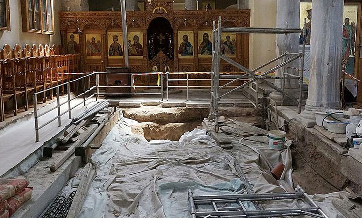 знайшли гробницю