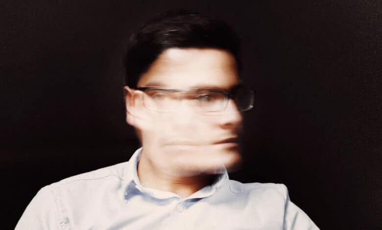 людина це тільки матерія