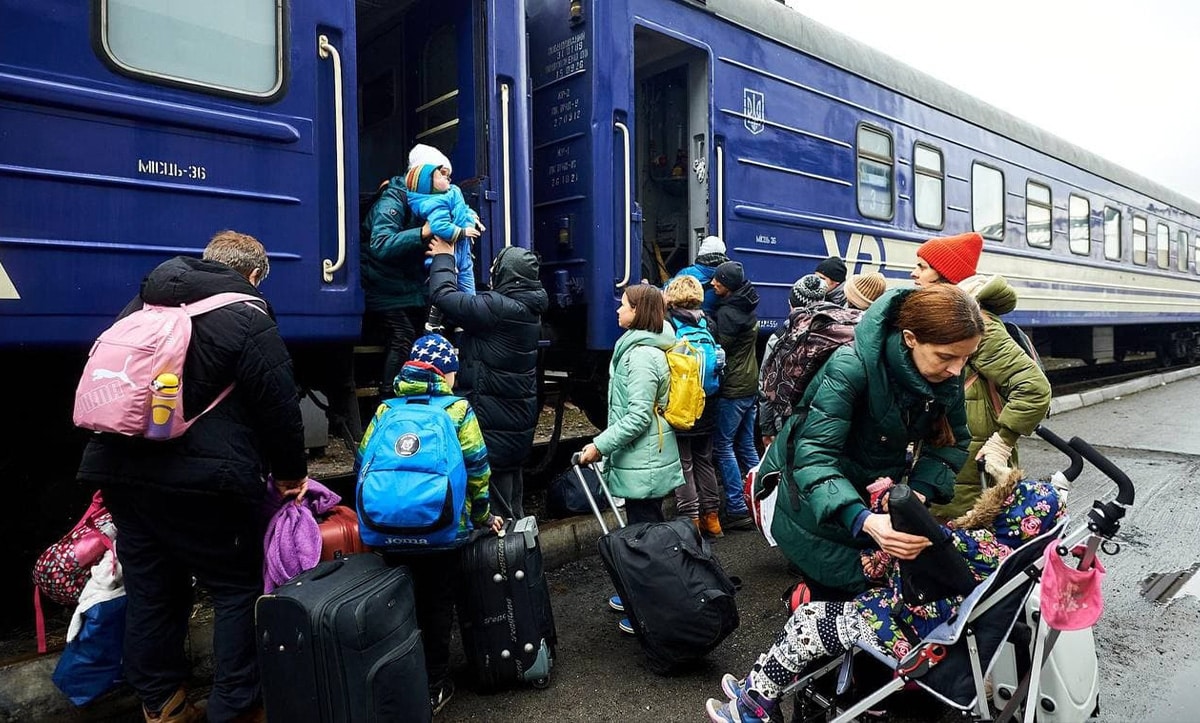 до евакуації,