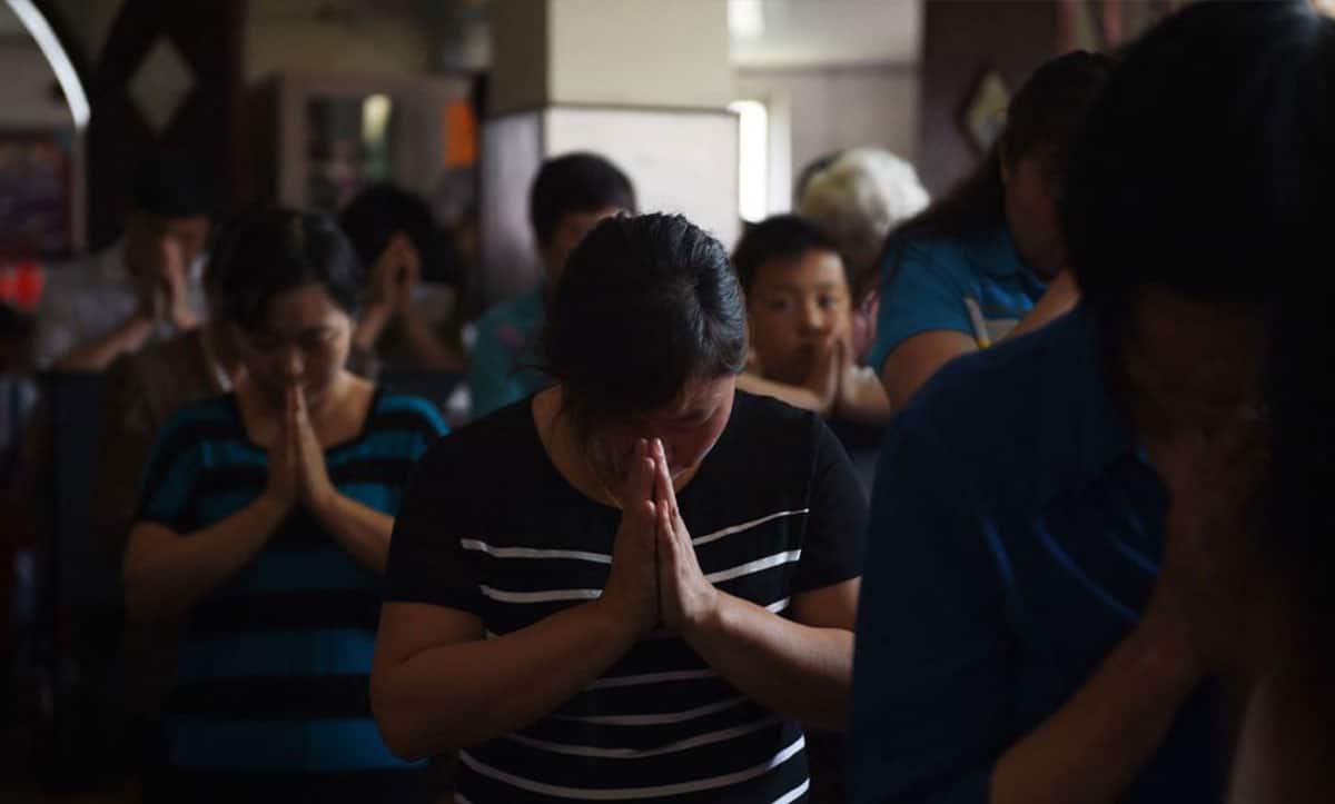 християни моляться за переслідуваних