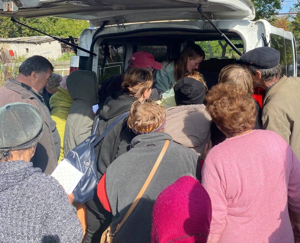 Капелан та волонтерка з Києва: «Найважливіша наша справа − вислухати людей»