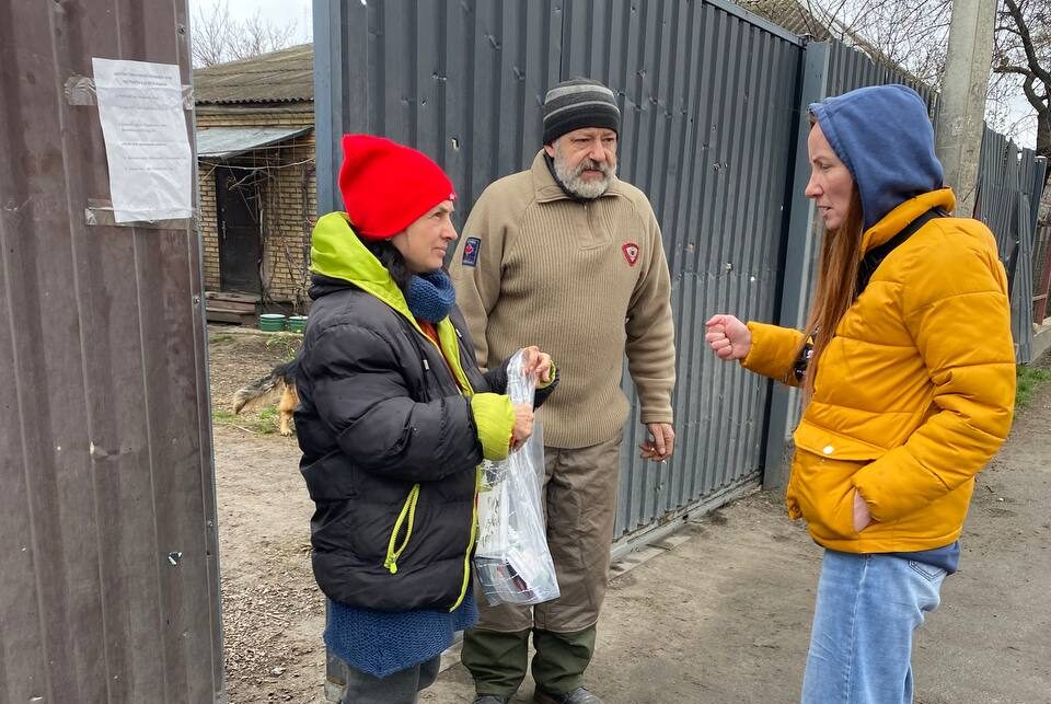 Капелан та волонтерка з Києва: «Найважливіша наша справа − вислухати людей»