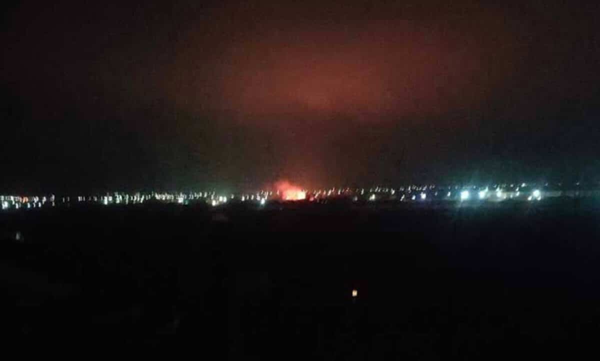 горить церква