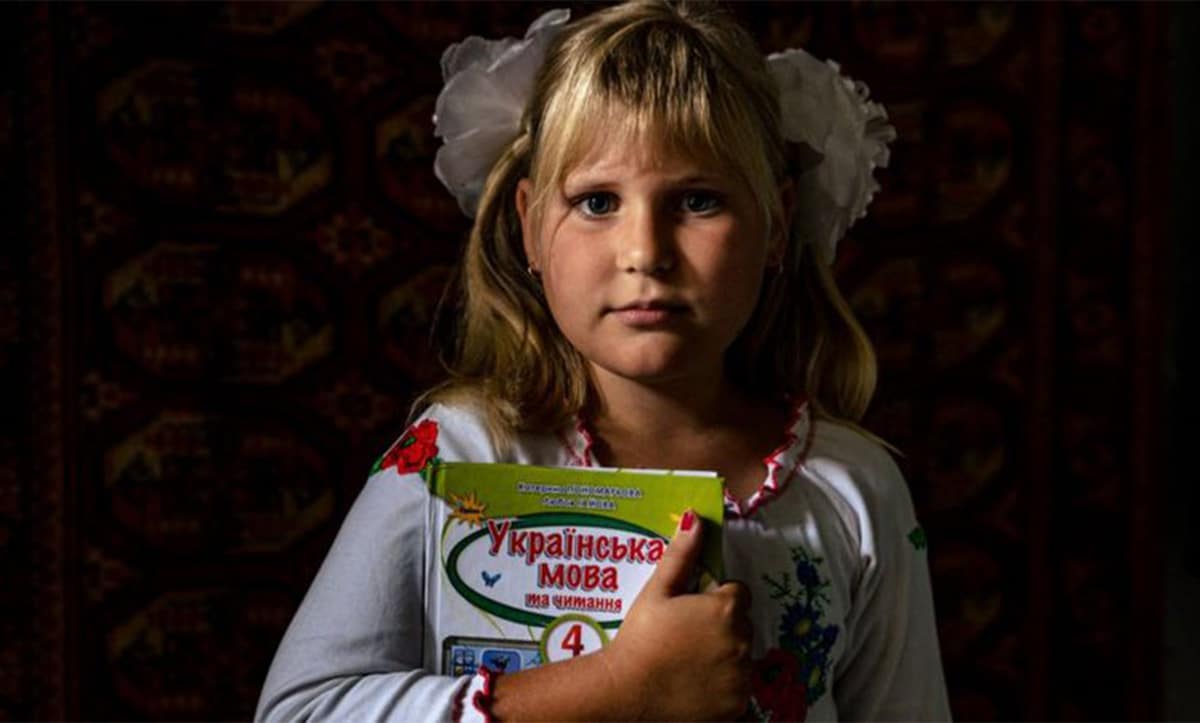 розмовляють тільки українською