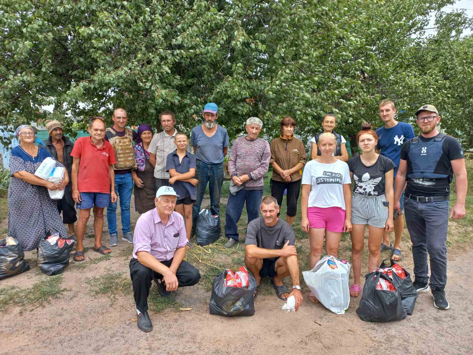 14 годин біля печі, 24 – в дорозі. Історія християн, які печуть і возять хліб на схід