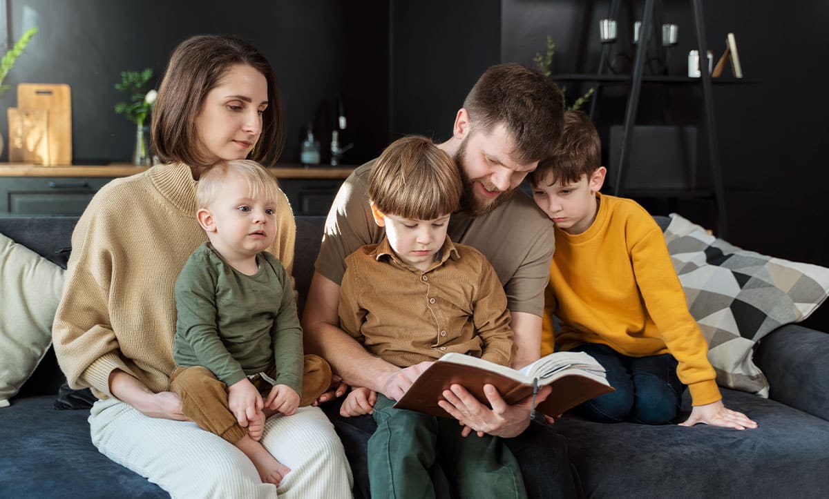 більш релігійними