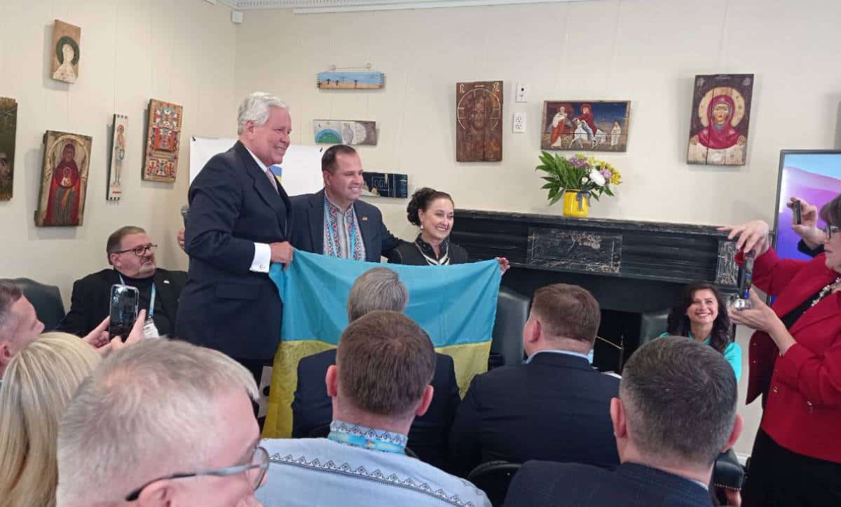 круглий стіл «Відновлення України»