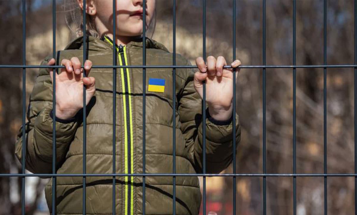 Яка кількість дітей була незаконно депортована до Росії з України