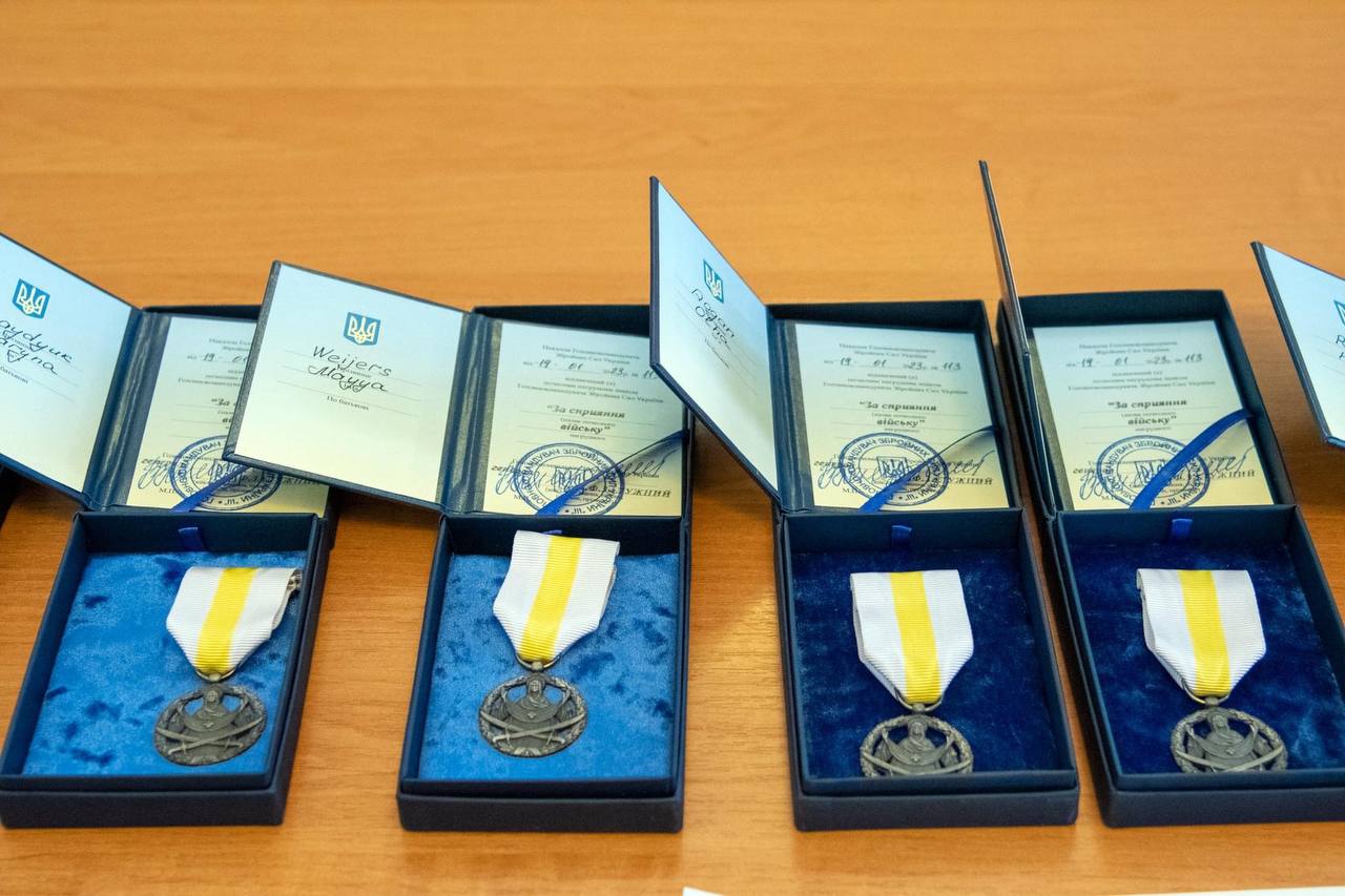 Валерій Залужний відзначив іноземних благодійників фонду «Добра справа» за сприяння війську