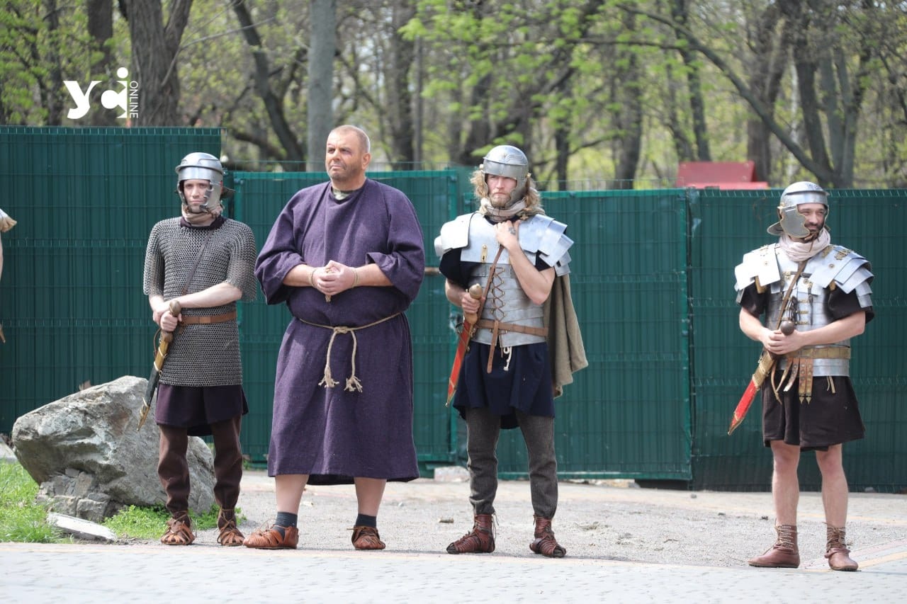 реконструкція Великодньої історії