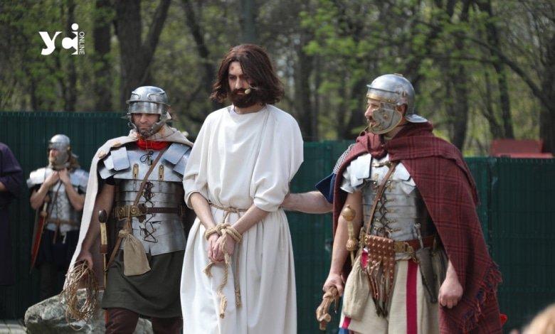 реконструкція Великодньої історії