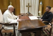 Президент зустрівся з Папою Римським