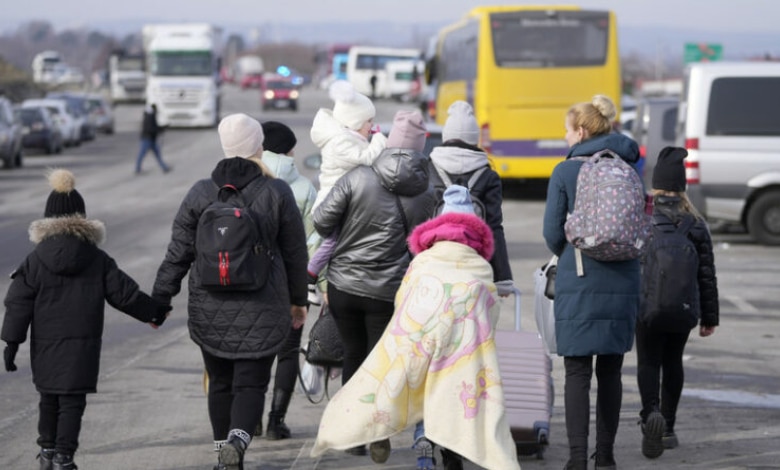 Україну офіційно покинули